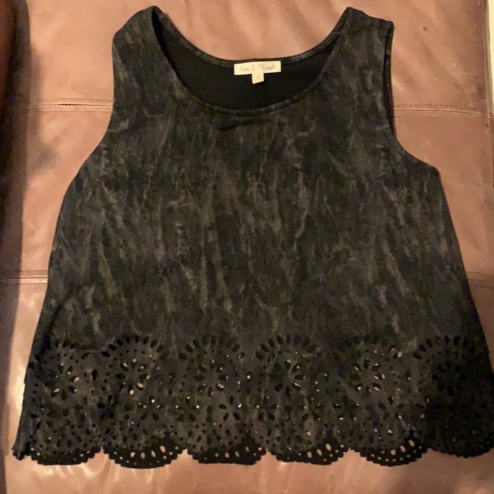 Hem & Thread Top